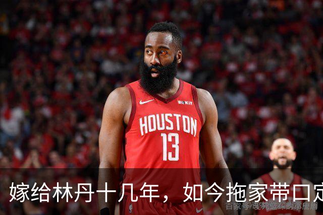 嫁给林丹十几年，如今拖家带口定居西班牙，10岁儿子要走网球路